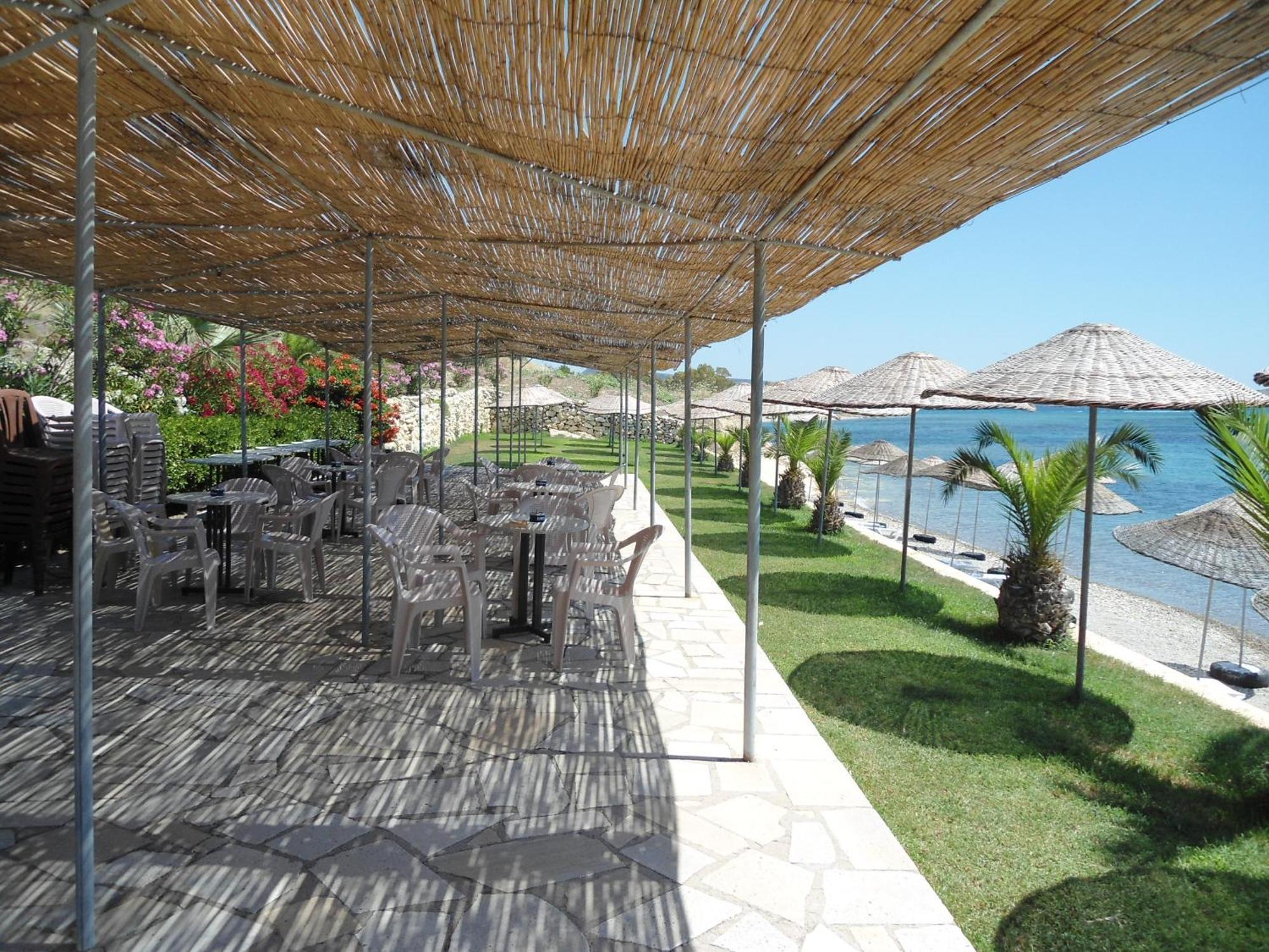 Teras Motel Foca Exterior photo