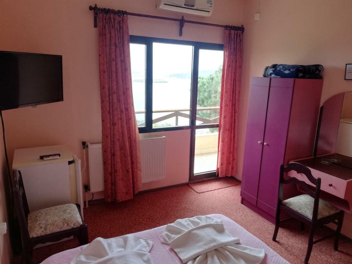 Teras Motel Foca Exterior photo