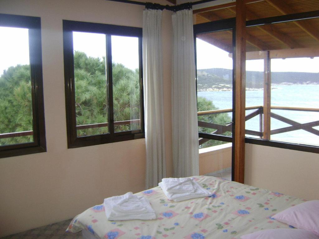Teras Motel Foca Exterior photo